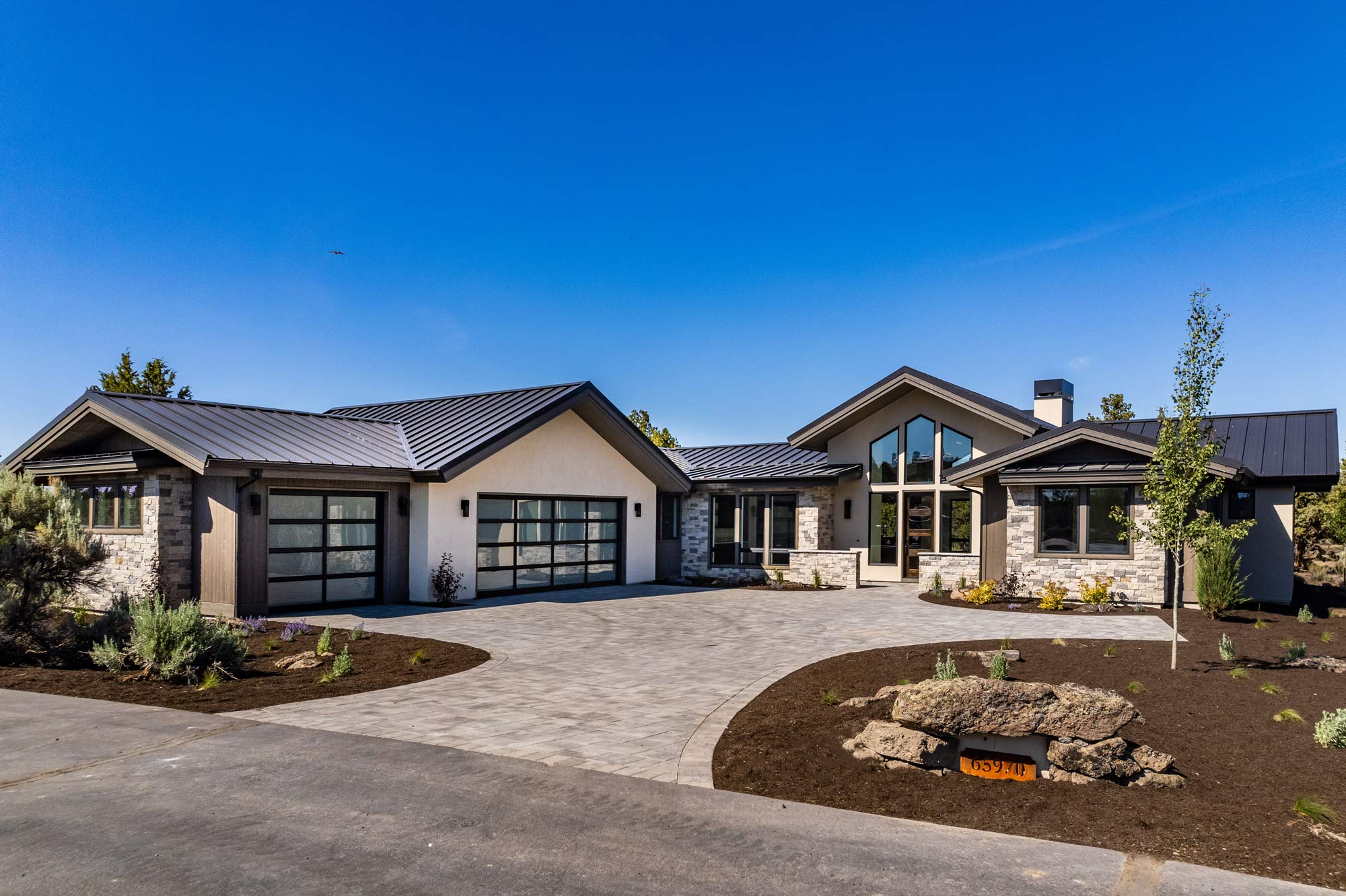 65970-Pronghorn-Estates-Dr,-Pronghorn---VELLUMDESIGNSTUDIOS-WEB-3